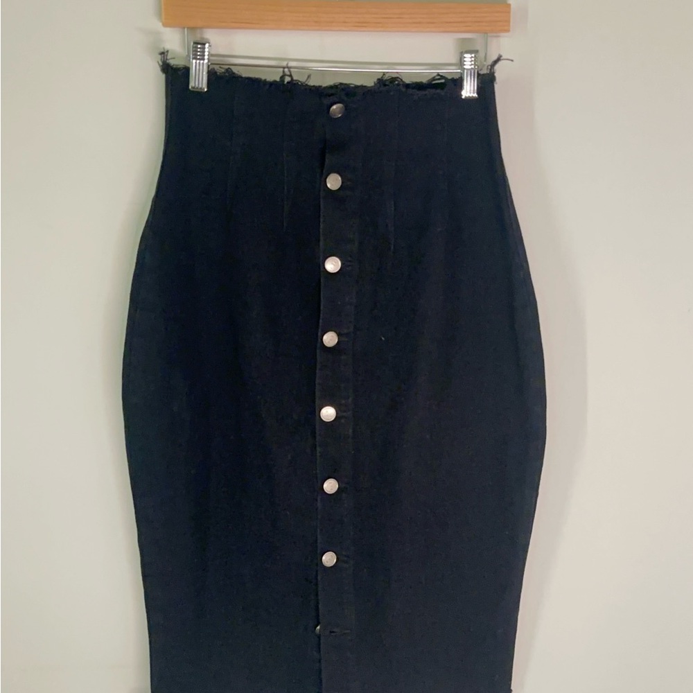 PrettyLittleThing Black Midi Pencil Skirt